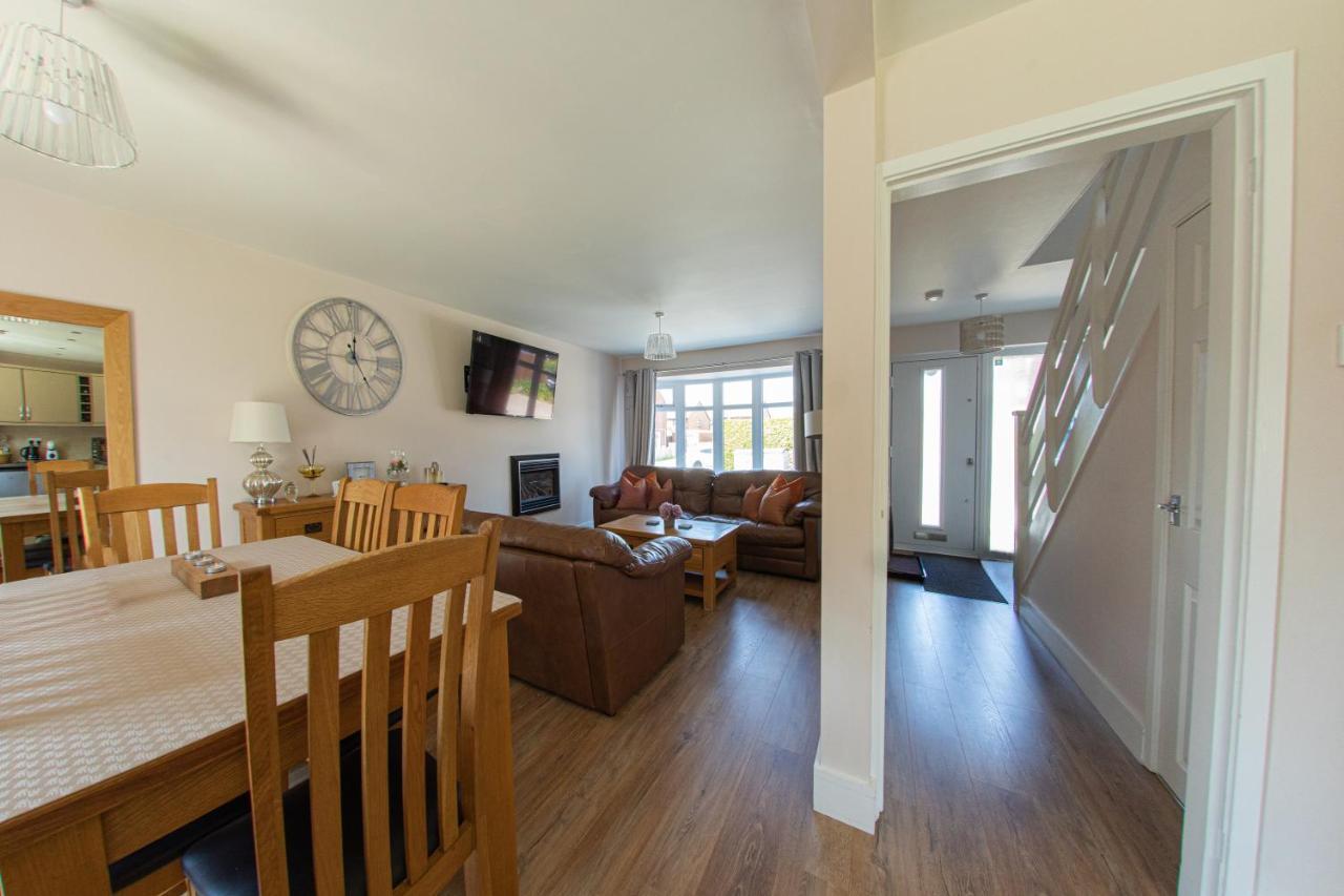 Styche View, Beautiful 4 Bedroom Home Available มาร์เก็ต เดรย์ตัน ภายนอก รูปภาพ
